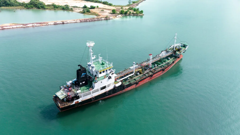 Keamanan Distribusi Marine Gas Oil pada Layanan Bunkering Modern