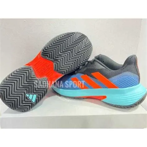 sepatu-tenis-adidas-sport-Sepatu-Tenis